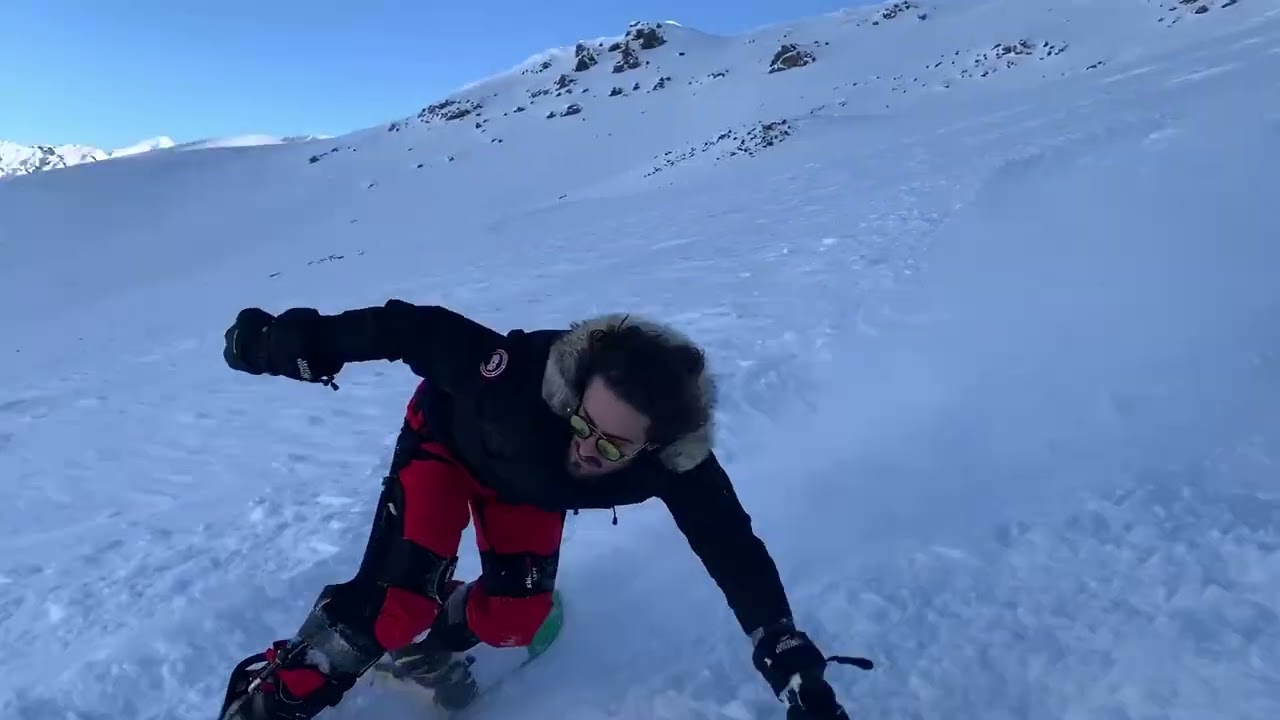 Skier en poudreuse avec le Ski~Mojo : plus de plaisir, plus de contr&ocirc;le