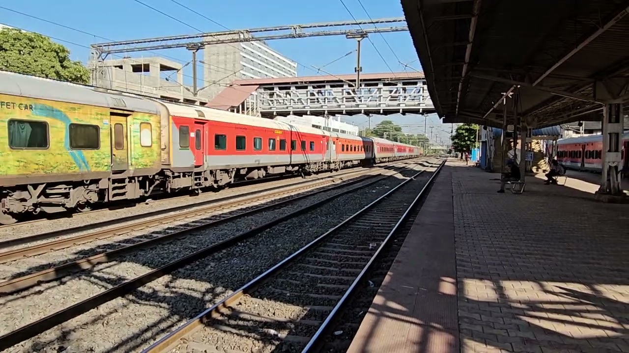 12221 Pune - Howrah AC Duronto Express Skipping Hadapsar (Pune)