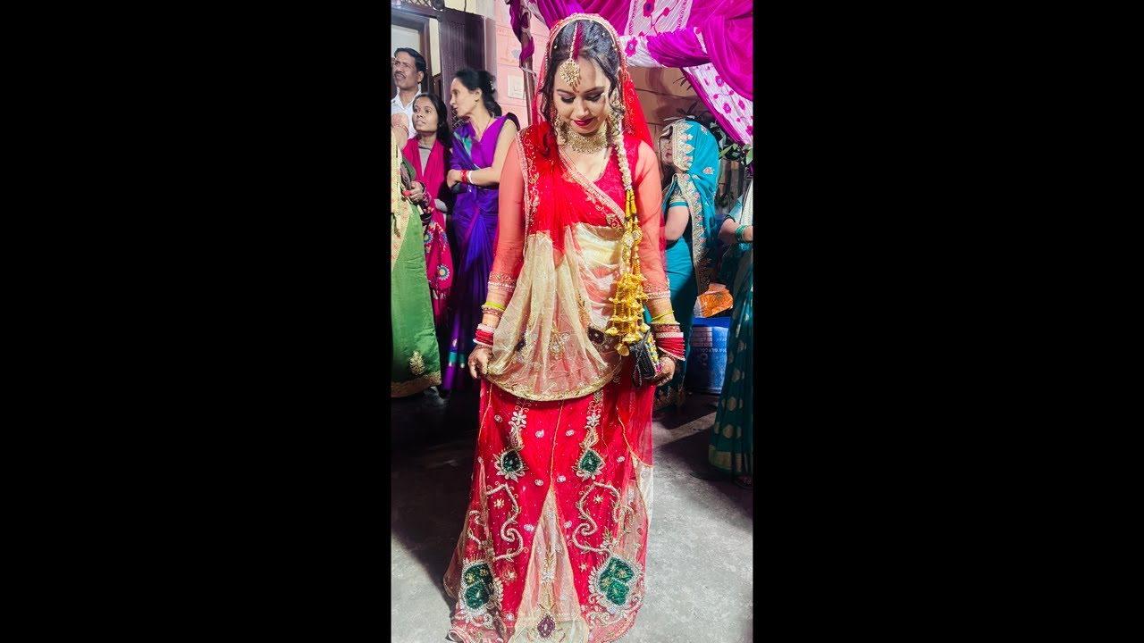 दोस्तों में पागल हो गई हूँ बताते बताते आज कोई मत पूछना