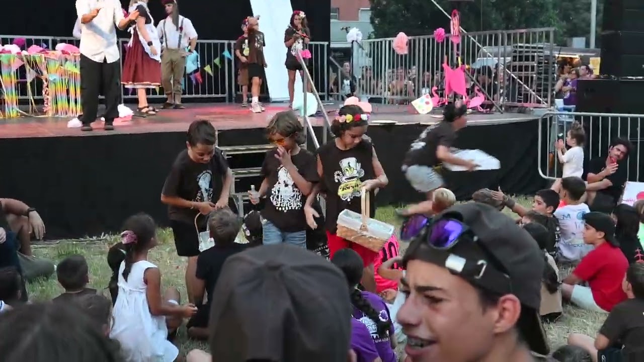 Engrescada Torrats 2025 (Alicia Al pais de les Meravelles)