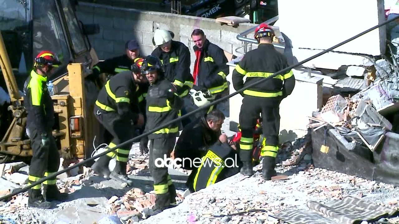 Tre vite nga tërmeti i 26 Nëntorit, shqiptarët kujtojnë 51 viktimat e tragjedisë  | ABC News Albania