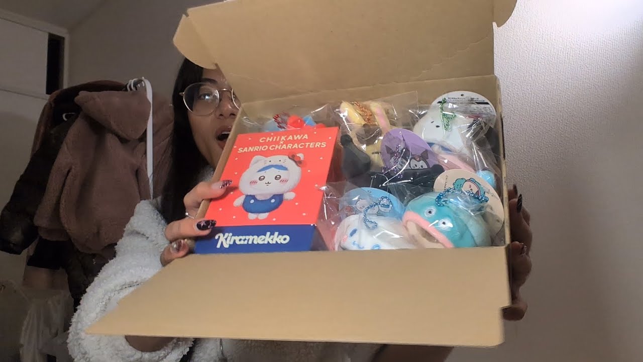 Unboxing chiikawa sanrio collaboration plushies (1st Collab )