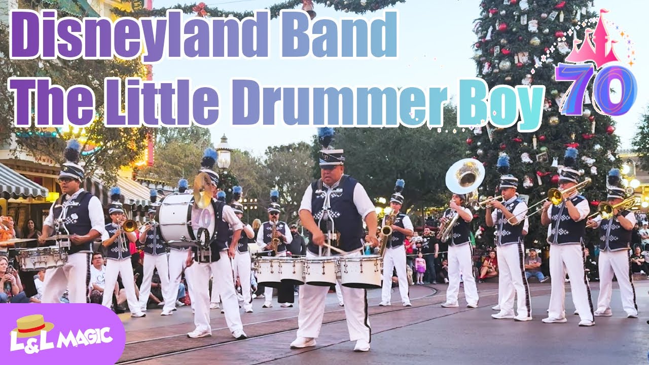 🥁🎄 Disneyland Band Performs “The Little Drummer Boy” | Main Street USA Christmas 2025 🎺✨