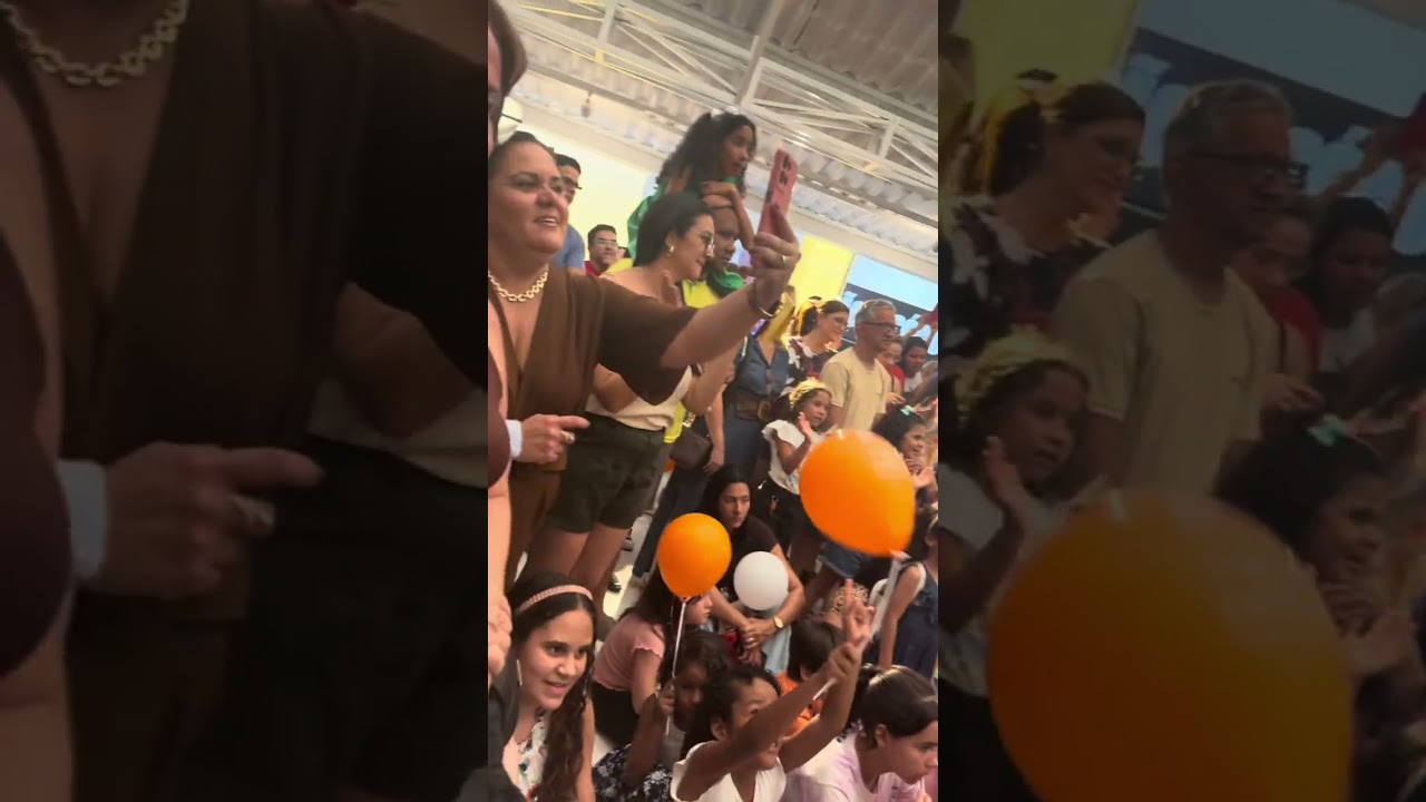 Vem com Bela assisti o show das guerreiras d K-pop