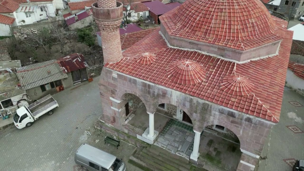 Çanakkale Ezine de Meşhur Köyde Satılık Arazi 18.400m2 Köy yanında