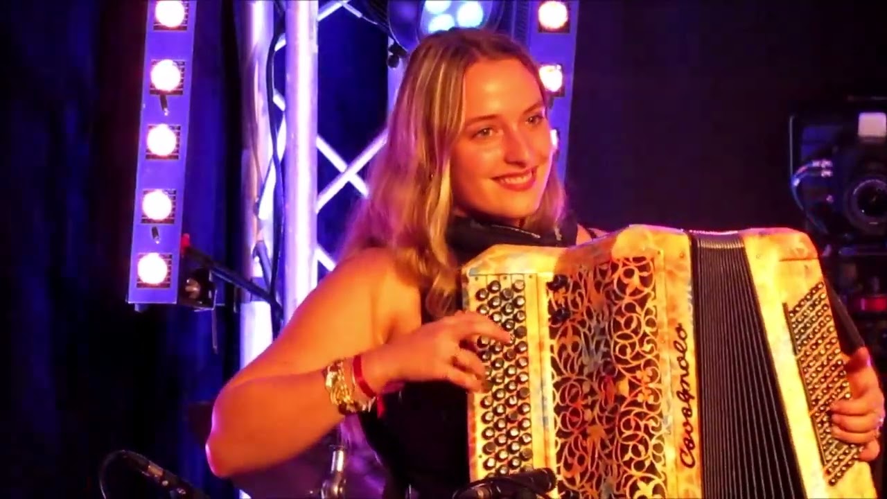 CHAMBERET 19 le 20 10  2023 nuit SEGUREL  parmi les invites Florine MALHERBE et une petite surprise