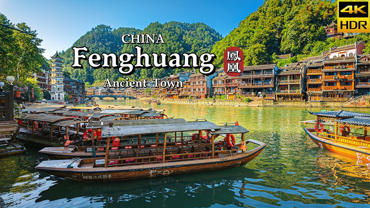 Безмятежность восхода солнца: спокойная прогулка по древнему городу Фэнхуан, Китай