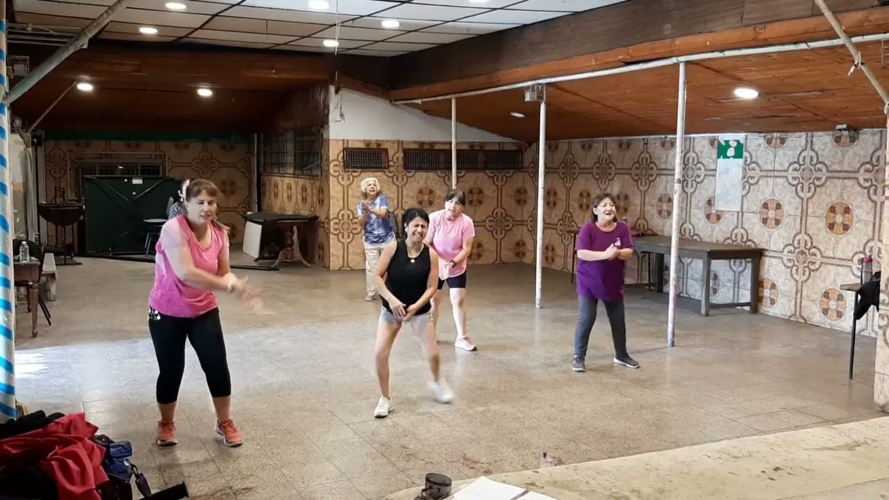Baile entretenido 10 Miercoles 28 de enero 2026 profesora Angela Sierra club los 120 lo Espejo