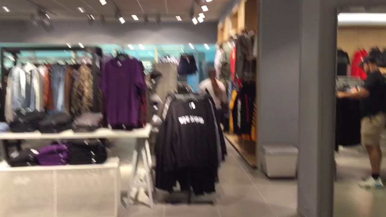 Schindler Escalators At H&M Oxmoor Center In Louisville, KY