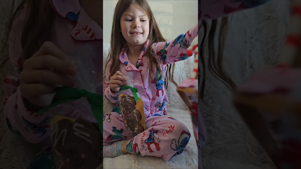 POV: My Daughter Tried the viral Mickey Gingerbread Cookie for the first time