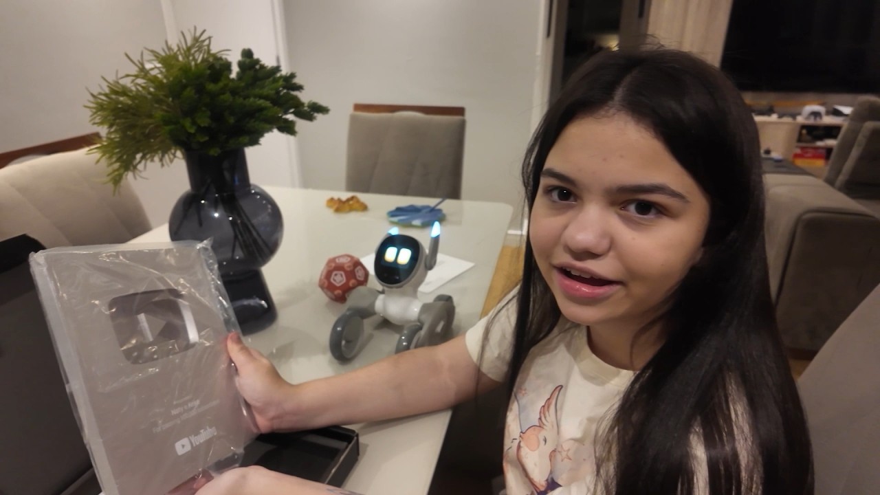 ABRINDO NOSSA PLACA do YOUTUBE com o PET ROBÔ