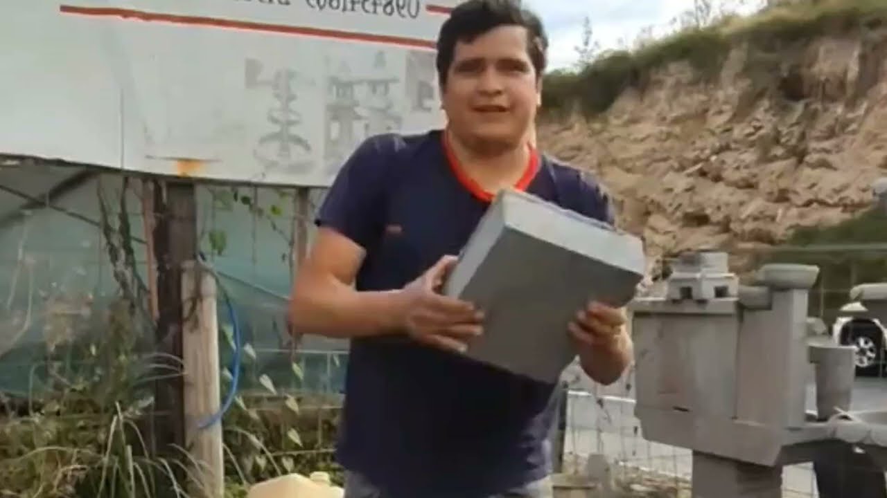 “Olla de roca volcánica tallada a mano para preparar maduro – Paso a paso”