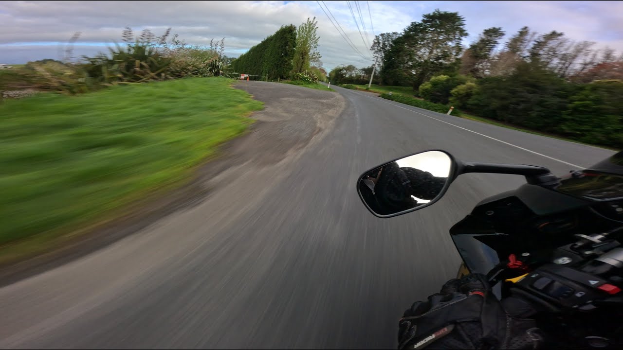 I’m late for school | GSXR 750 [4K]