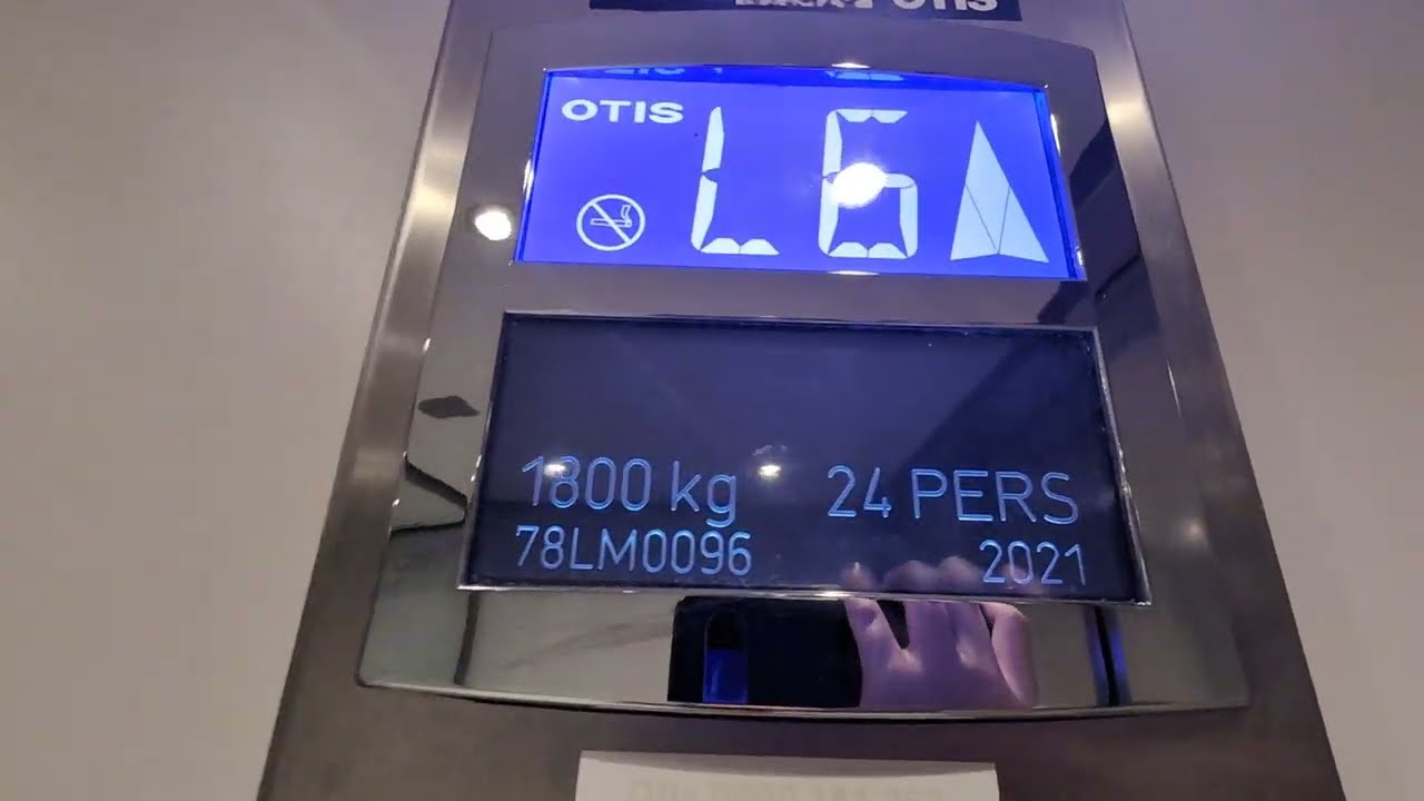 ThyssenKrupp lift (modded by Otis) @ M&S, Belfast 