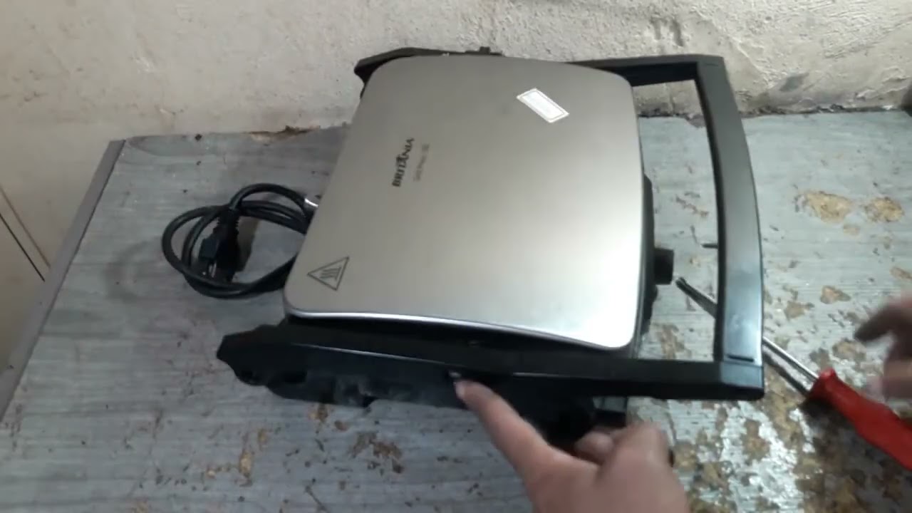 Como desmontar sanduicheira GRILL BRITÂNIA