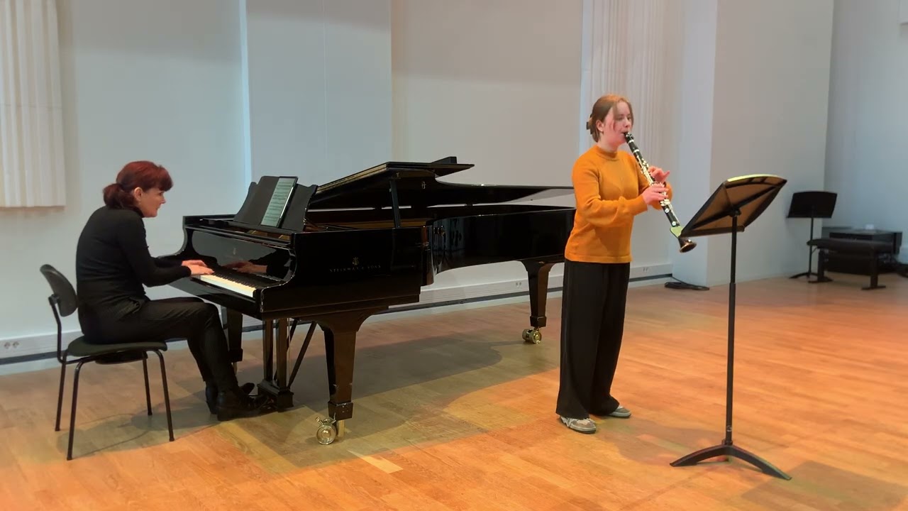 Hindemith - Clarinet Sonata: I. Mäßig bewegt - Langsamer, ruhig