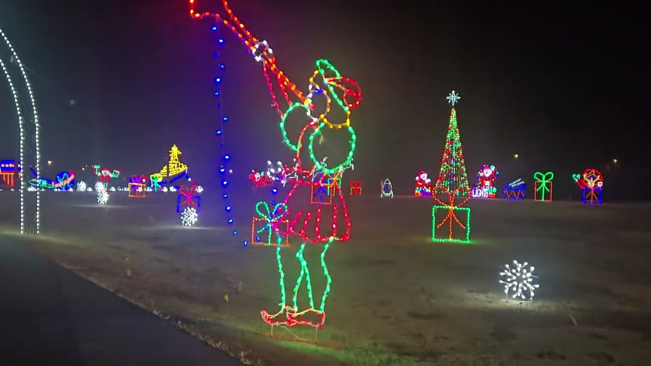 Christmas Lights in Newport News/ 12-31-26
