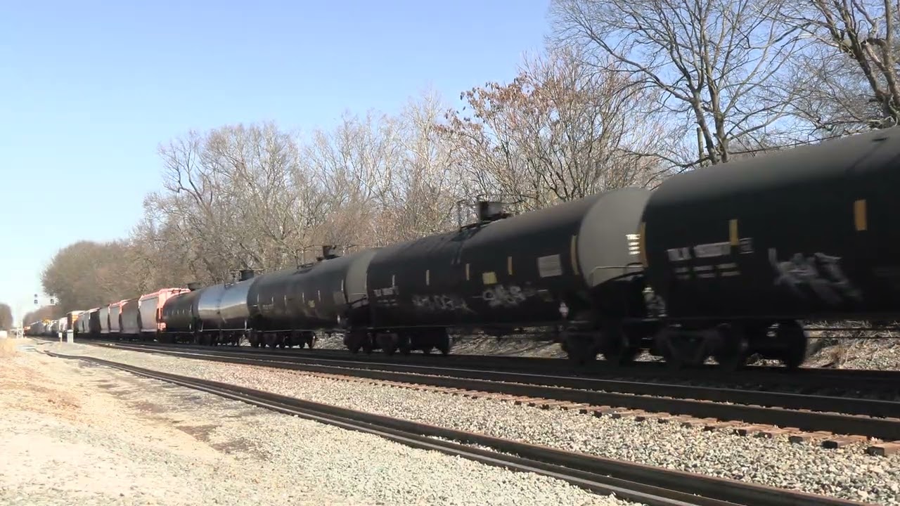 NORFOLK SOUTHERN GE AC44C6M Southbound Manifest Mix Freight