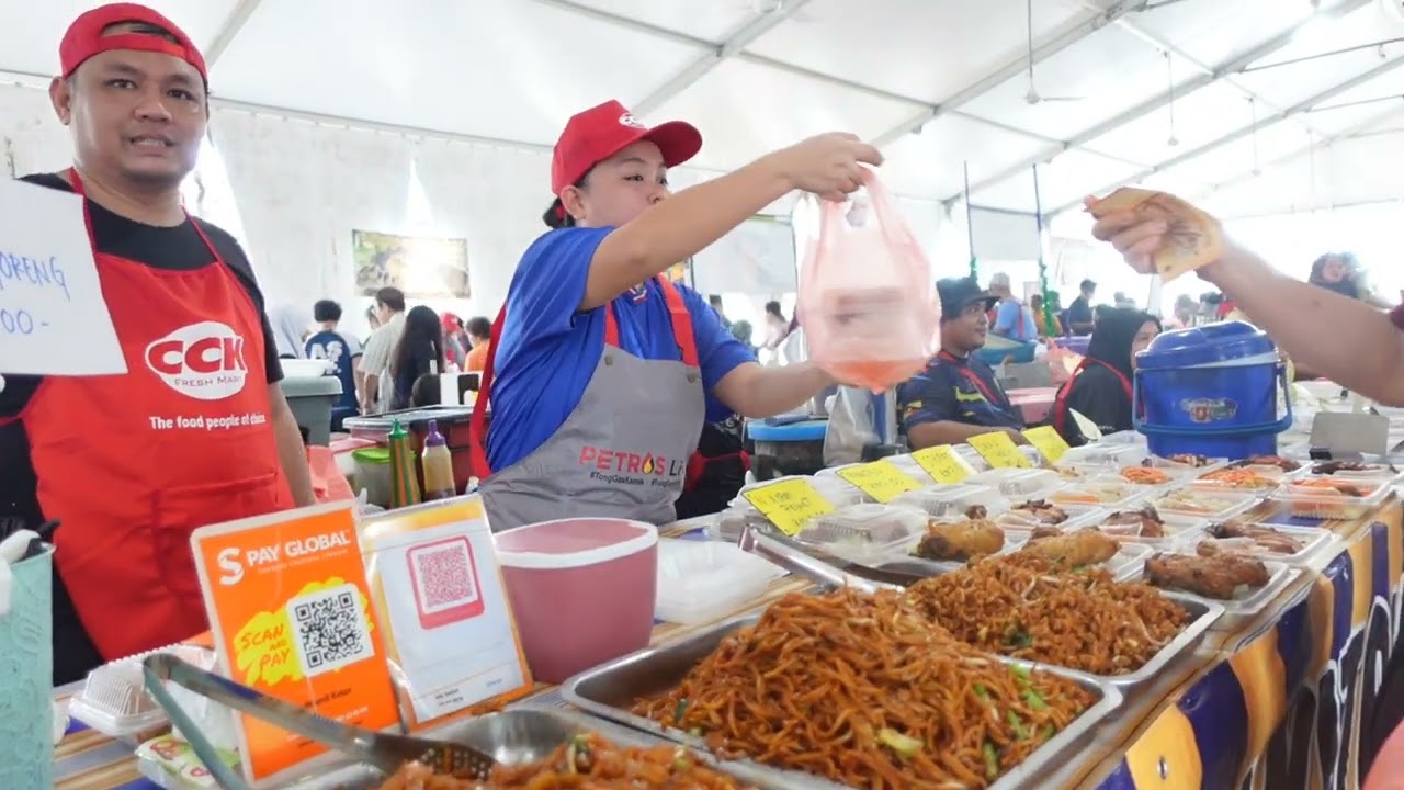 The Famous Number One Bazaar Ramadhan In Stutong, Sarawak!!Inside The Giant Marquee Tent