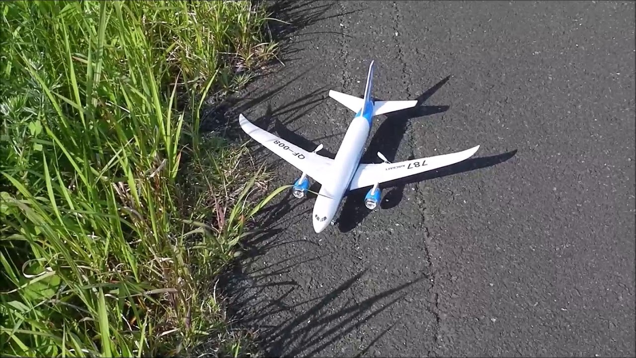 QF008-Boeing 787 3CH 滑走離着陸