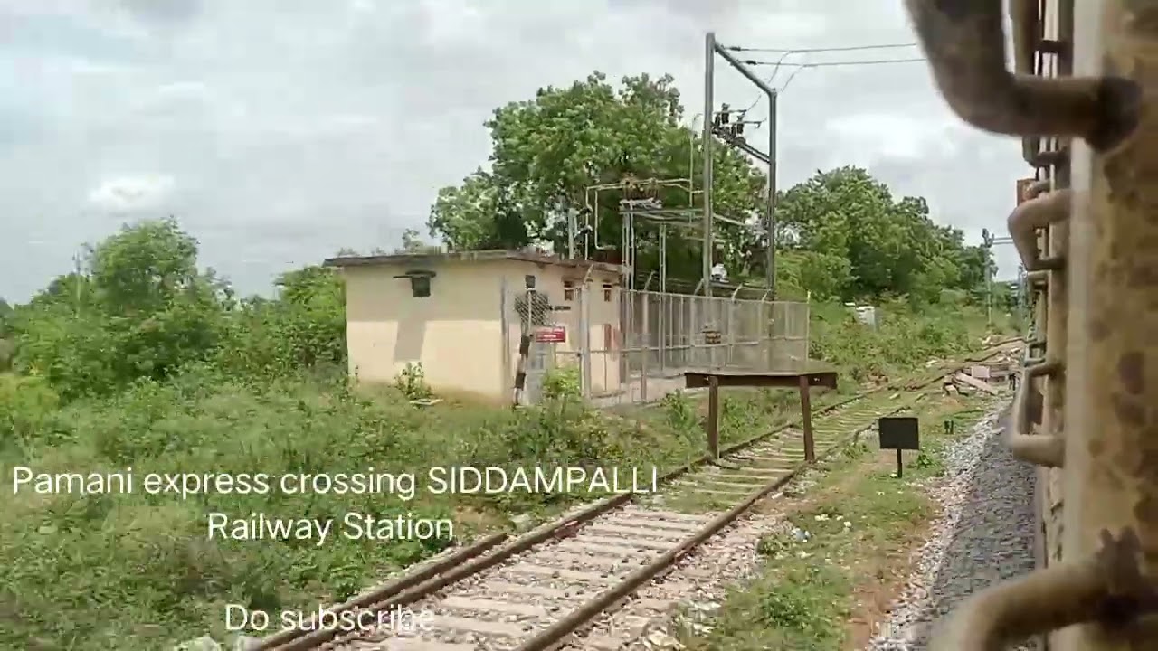 PAMANI EXPRESS CROSSING Siddampalli Railway Station, Chittoor, Andhra pradesh #viral #indianrailways