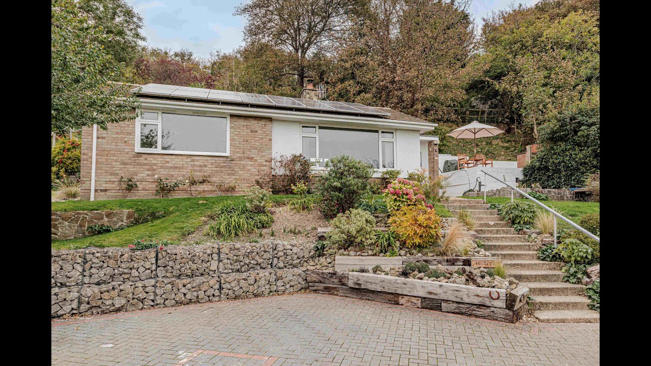FOR SALE - Dover Road, Folkestone, CT19 6PA