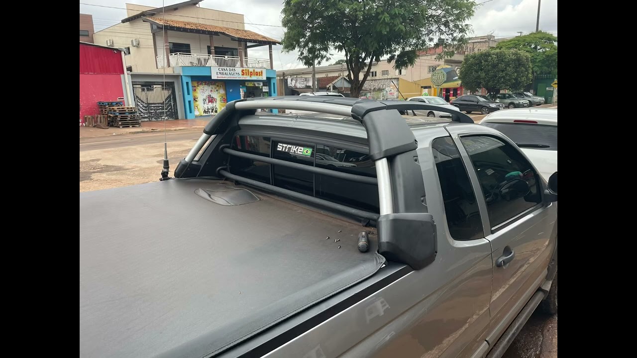 Pintei o Santo Ant&ocirc;nio da minha strasa Adventure de preto fosco