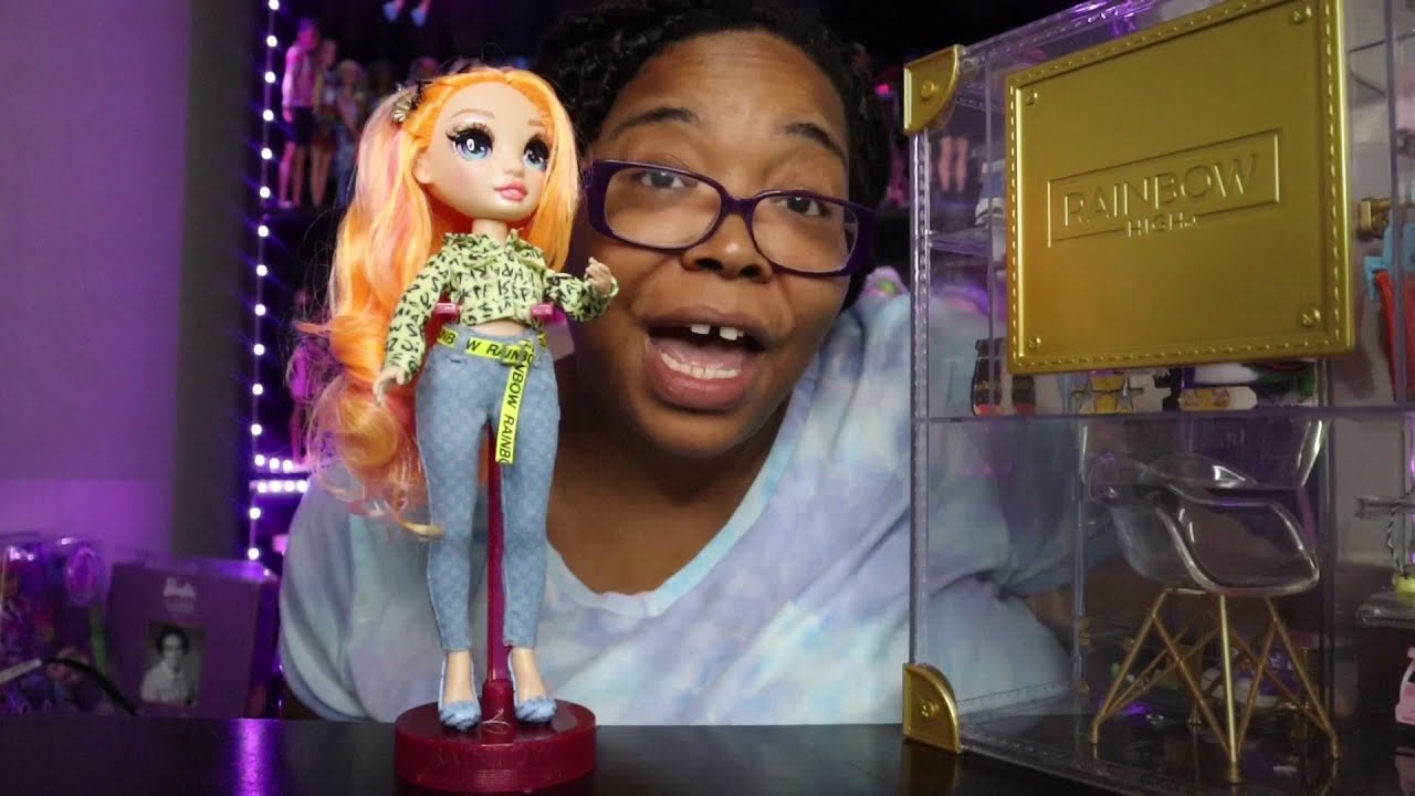 RAINBOW HIGH DELUXE FASHION CLOSET UNBOXING +TRYING ON CLOTHES WITH POPPY ROWAN IS IT WORTH $59.99