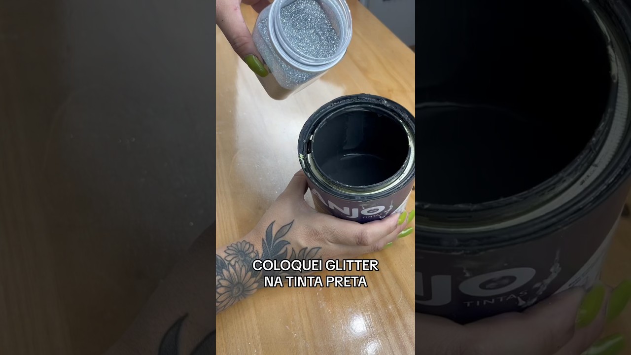 Glitter na tinta preta #diy #pintura #shorts