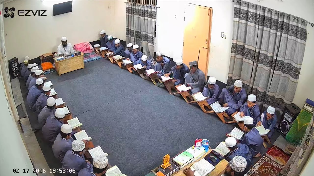 হিফজুল কুরআন বিভাগের ছাত্রদের প্রাণান্তকর পরিশ্রম—কুরআনকে বুকে ধারণ করার এক সুন্দর সংগ্রাম।🥰
