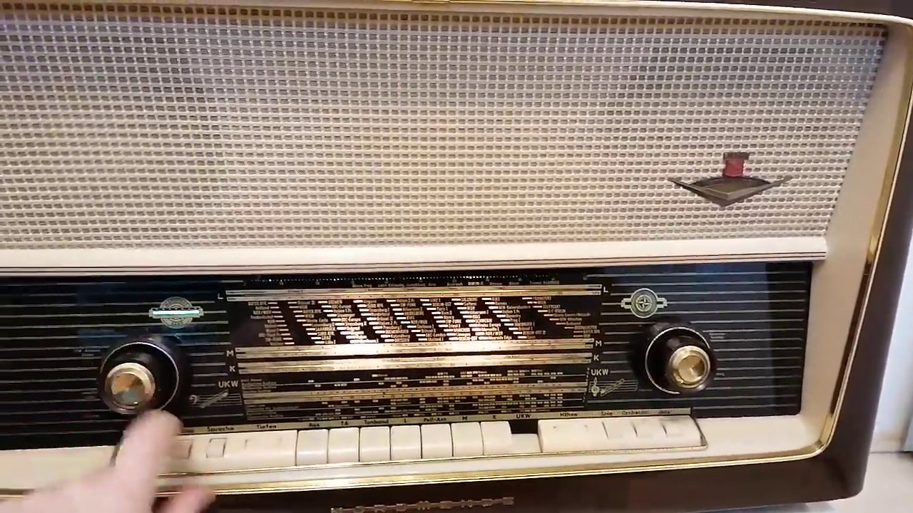 Röhrenradio Nordmende Tannhäuser Stereo E330