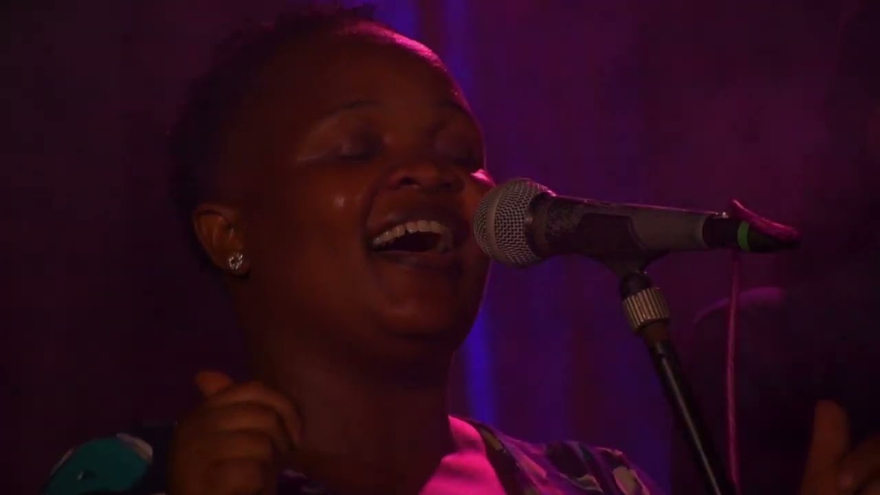 African Praise Medley (Uganda) - Sounds of Heaven ft. MTK