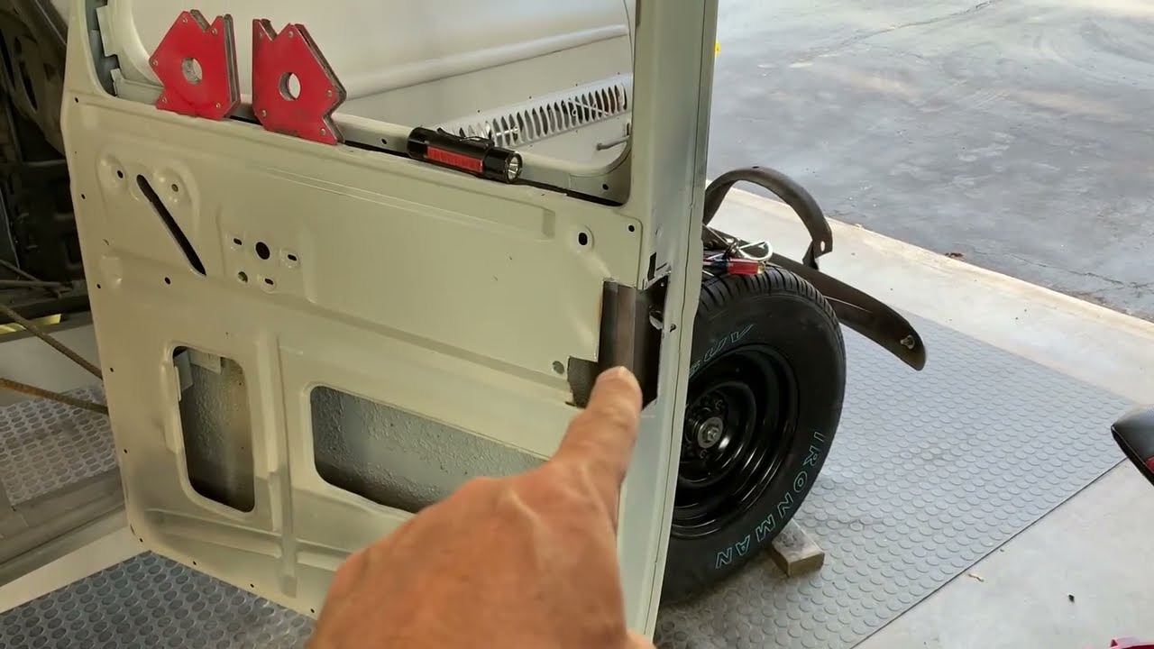 Дверные защёлки, установка Bear Claw, грузовик Dodge 1937 года
