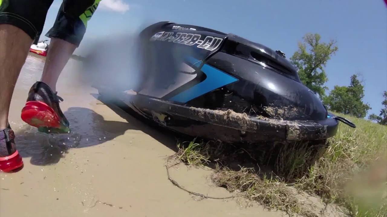 ChixSki: Double Trouble: Bail & Beaching the Superjet