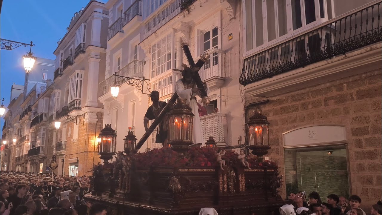 [4K] EL NAZARENO DEL AMOR POR ANCHA | SM LOS GITANOS | SEMANA SANTA C&Aacute;DIZ 2026