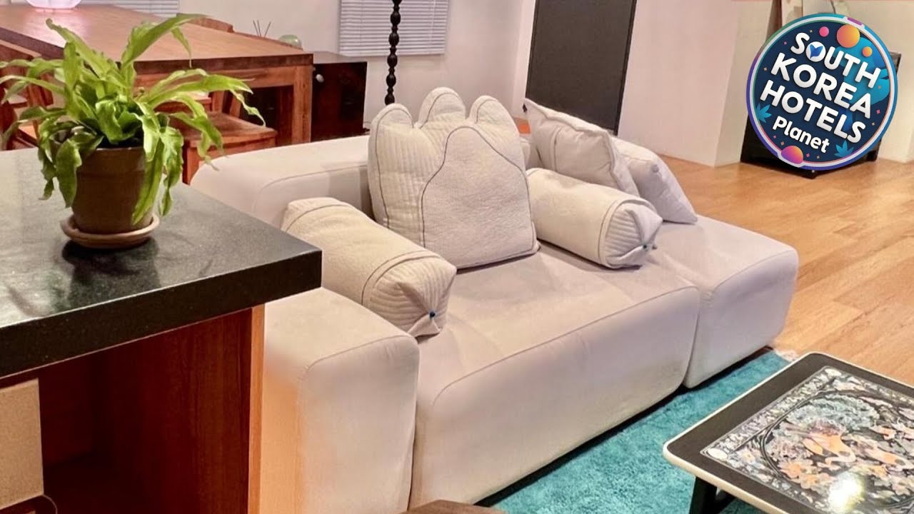 Korean Traditional terrace House Paradise Shopping Center | Seoul, South Korea | Hotel Review 🏨