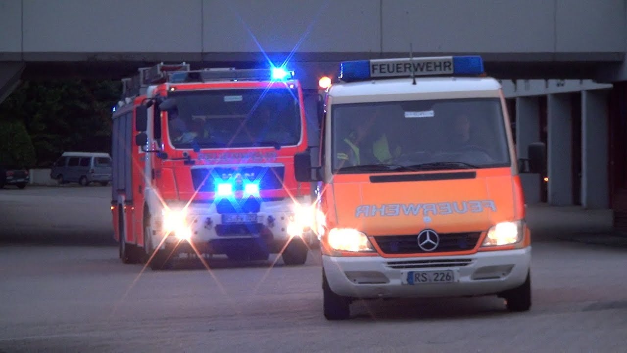 [Durchsage] ELW C-Dienst, Gruppe 1 & RTW 2 der Feuerwehr Remscheid