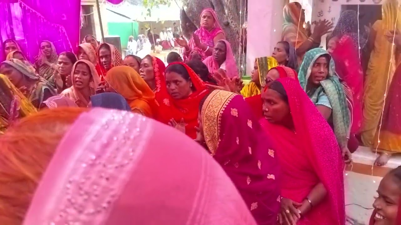 भोला फागुन में आवा हमार नगरी संजू देवी का शिव चर्चा भजन🙏🙏