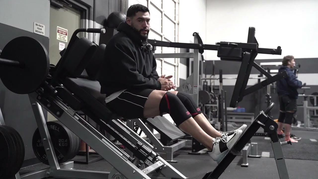 Hack Squat (Quad Focused)