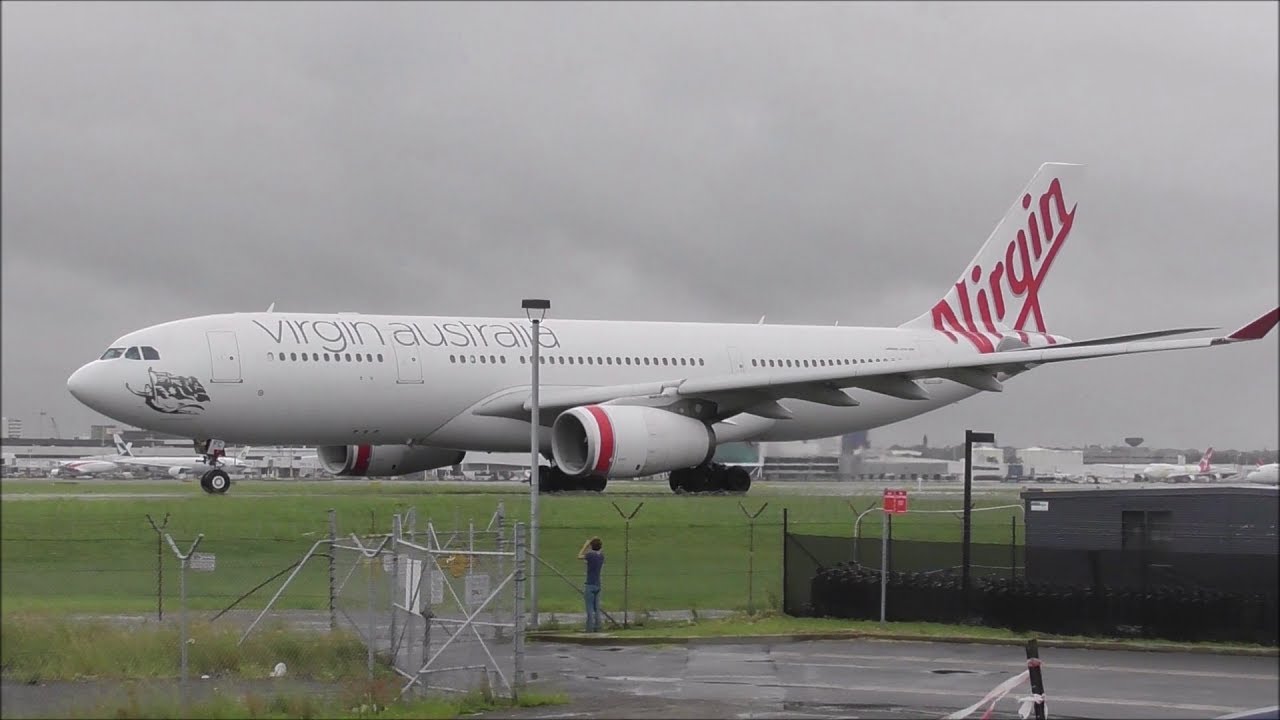 Sydney Kingsford Smith ✈ Tower Mound Spotting Compilation