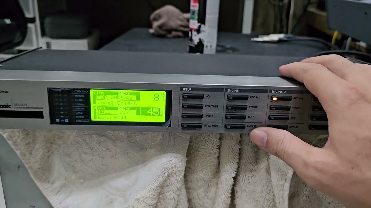 TC electronic M3000 - Rất dễ sử dụng.