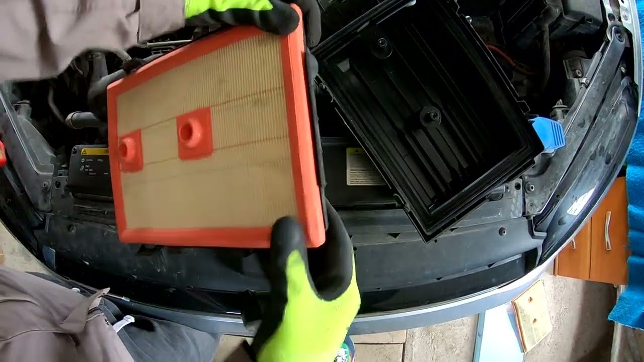 Volskwagen Golf 7 Air filter change,Inlocuit filtru aer Golf VII,Luftfilterwechsel VW Golf 7 1.4 TGI