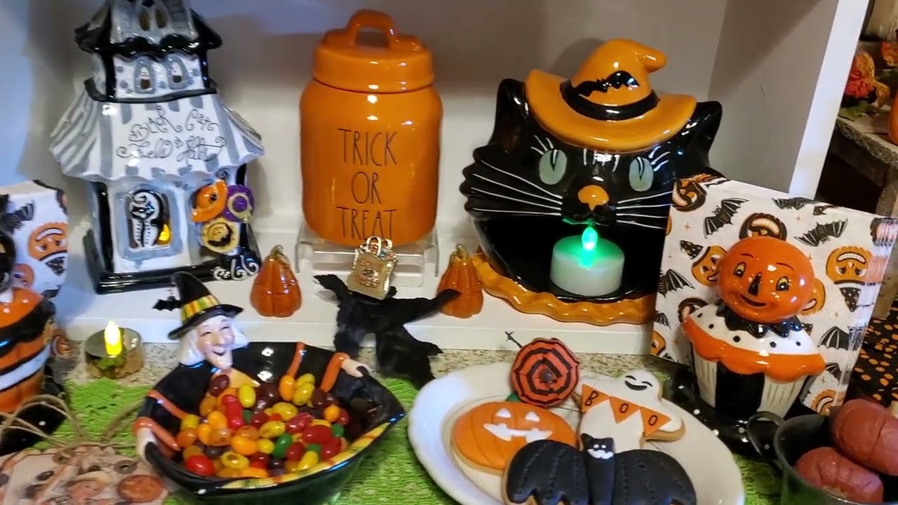 KITCHEN HALLOWEEN TOUR VINTAGE ,RAE DUNN, JOHANNA PARKER & COLLECTIONS SEPT.29,2023 🐈‍⬛🎃👻👀🎃🐈‍⬛