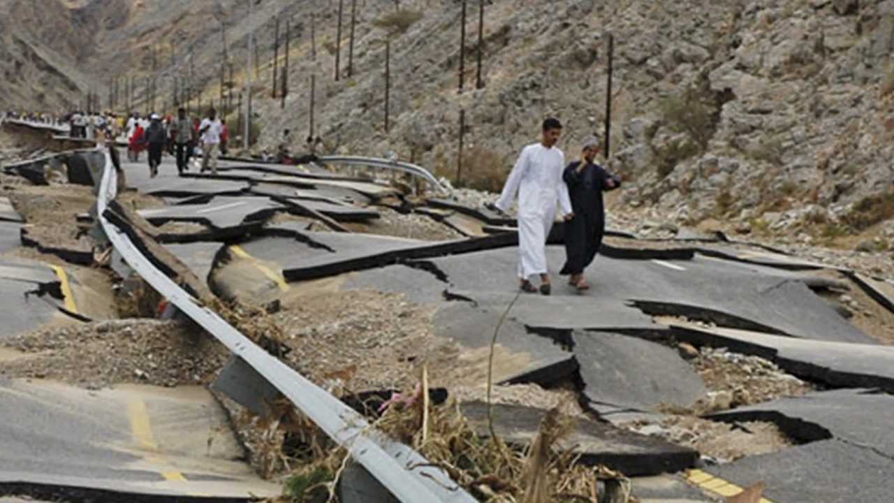 Cyclone Gonu - Muscat, Oman 2007