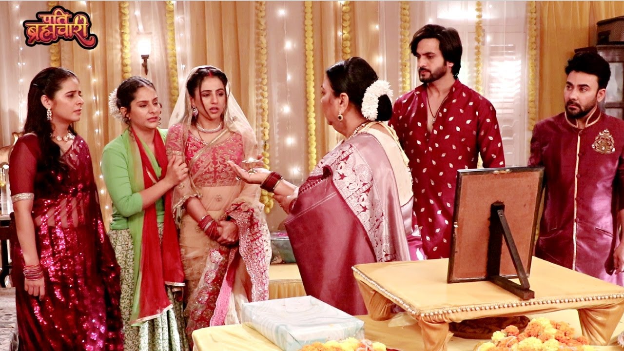 Pati Brahmachari Serial Episode 228 - Daima Taunts Isha By Worshipping Her