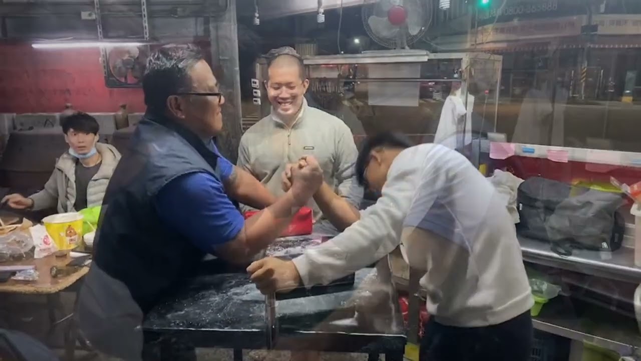 12/23高雄小港團練影片~李銘記烤鴨店突擊~親切的鴨王老闆給了滿滿的愛~