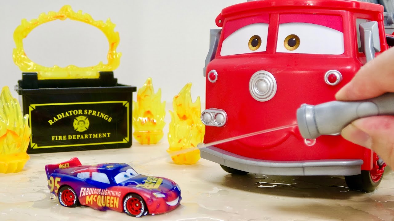 【カーズ】劇的カラーチェンジ！マテル「カラーレーサーズ」メーター＆シェリフを徹底検証：温度変化による塗装の変質と造形美をレビュー
