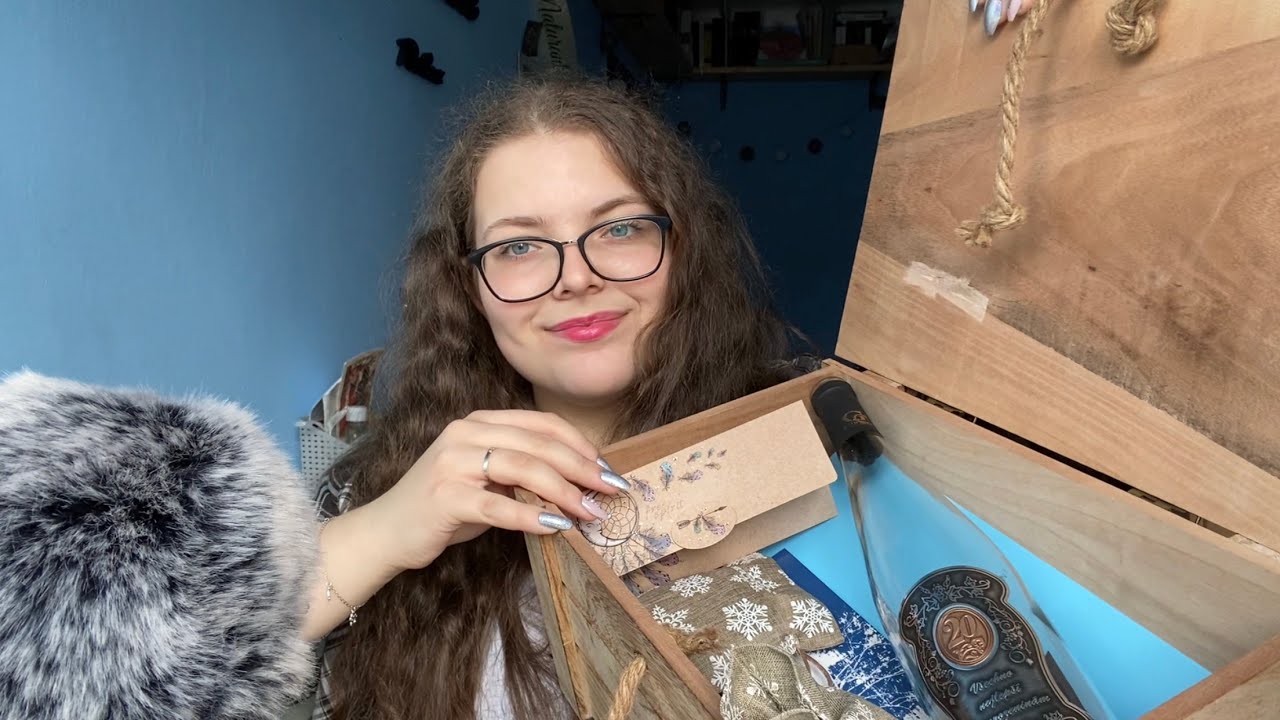 ASMR CZ Co jsem dostala k narozeninám | ťukání s dlouhými nehty & povídání 🥳
