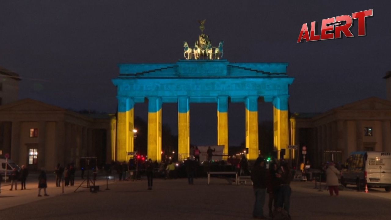 Brandenburg Gate Glows Blue and Yellow on Ukraine War Anniversary | ALERT News