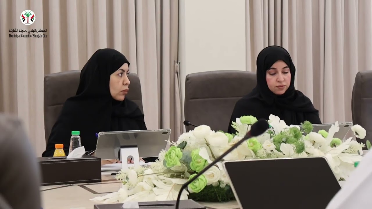 اجتماع تنسيقي بين لجنة التخطيط والتطوير و دائرة  الشؤون الإسلامية لبحث تطوير المساجد